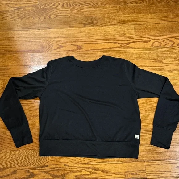Like new- Vuori crew. Heathered black. Size M. - Picture 1 of 7